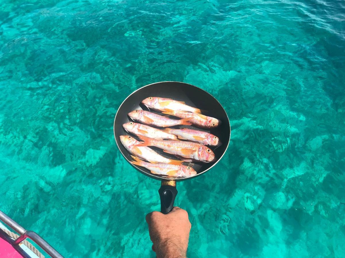 Il Cubo, Monovano Col Mare Su Tre Fronti. Favignana Bagian luar foto