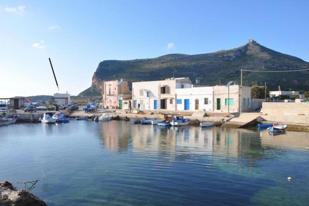 Il Cubo, Monovano Col Mare Su Tre Fronti. Favignana Bagian luar foto